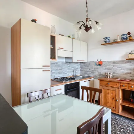 Appartement Stunning In Terrile Uscio