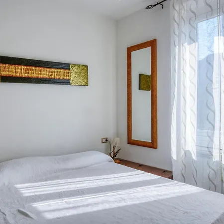 2 Bedroom Awesome In Terrile Appartamento Uscio