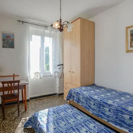 Stunning In Terrile Lägenhet